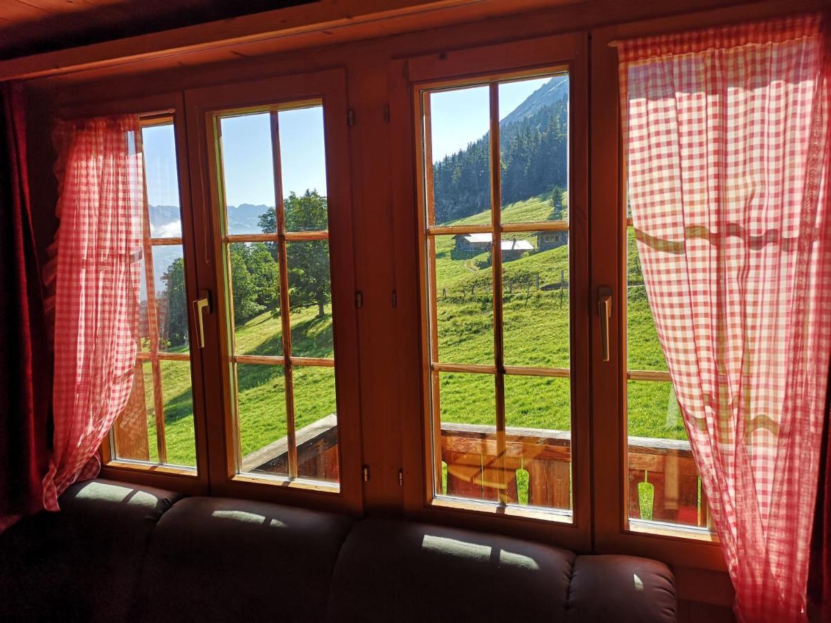 Chalet Mit Alpenambiente Axalp Бриенц Екстериор снимка