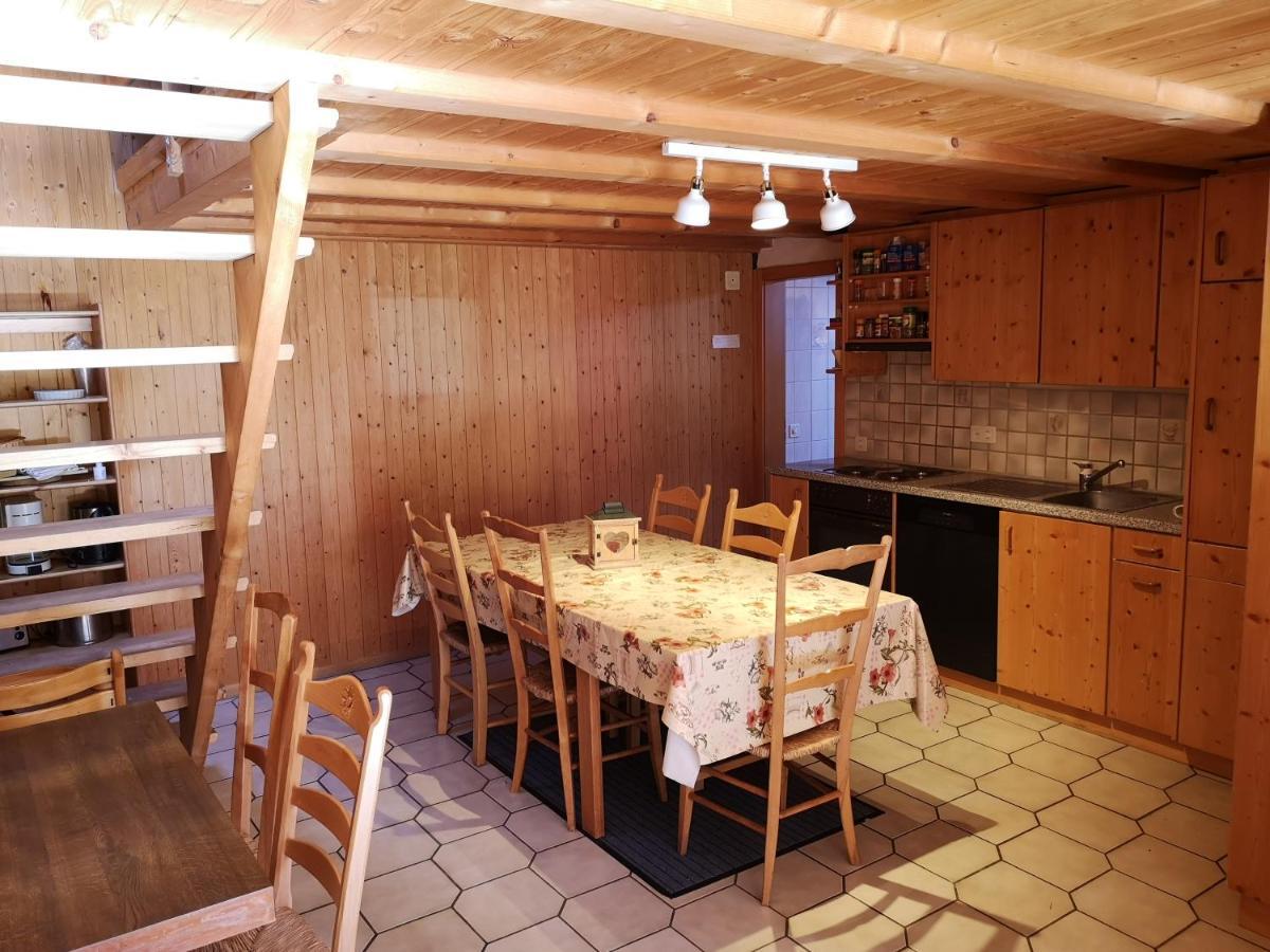 Chalet Mit Alpenambiente Axalp Бриенц Екстериор снимка