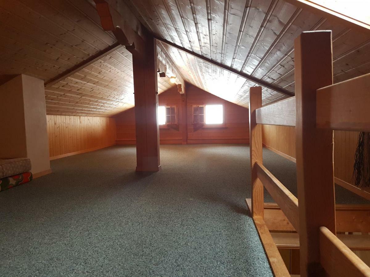 Chalet Mit Alpenambiente Axalp Бриенц Екстериор снимка